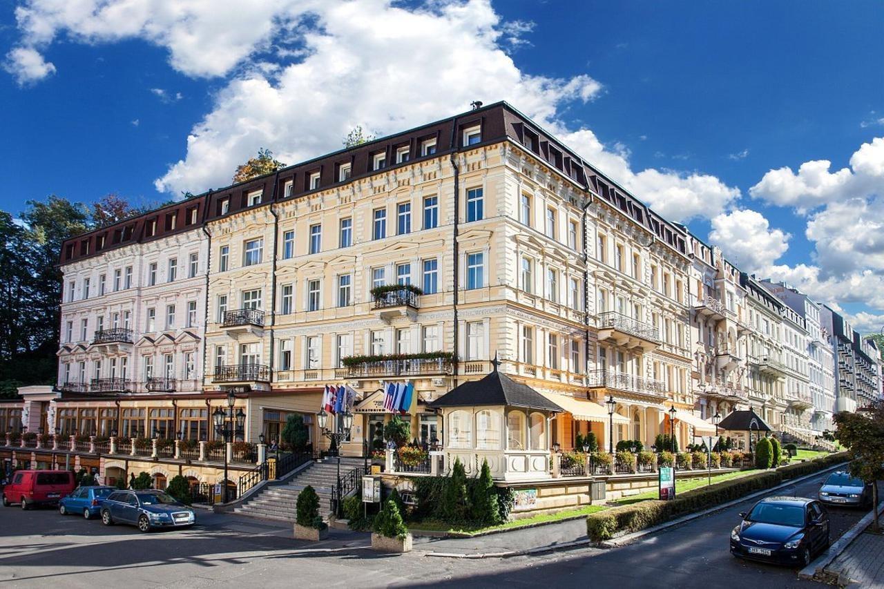 Krivan Hotel カルロヴィ・ヴァリ エクステリア 写真