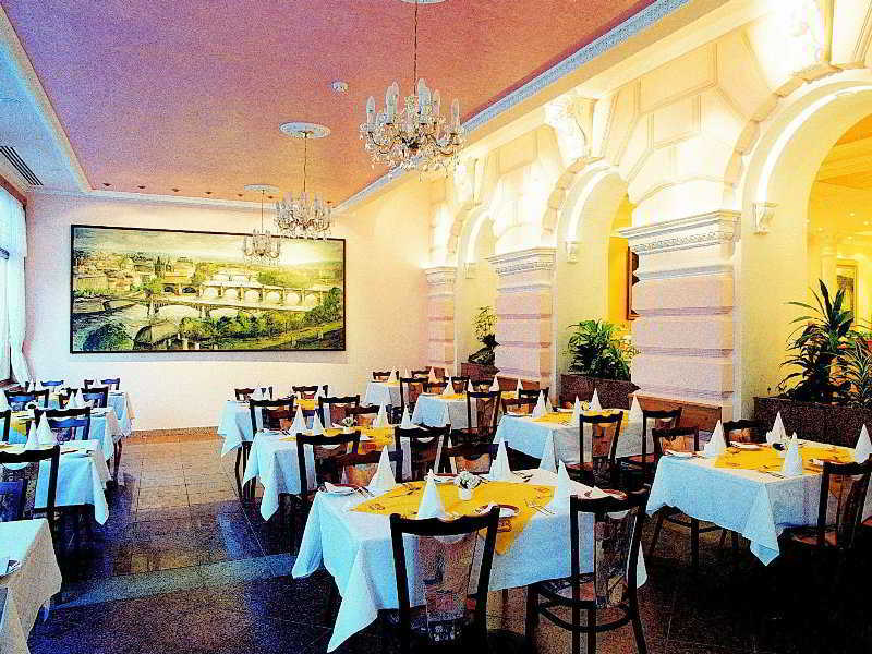 Krivan Hotel カルロヴィ・ヴァリ エクステリア 写真