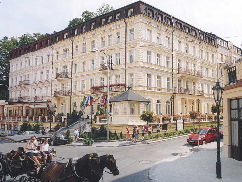 Krivan Hotel カルロヴィ・ヴァリ エクステリア 写真